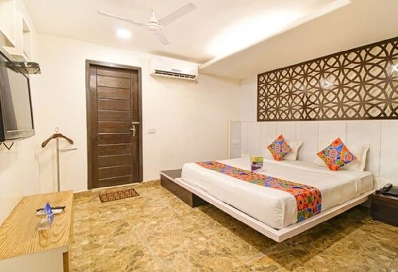 Fabhotel White Klove Paharganj