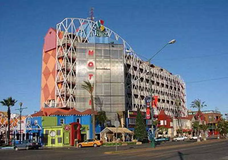 Отель Festival Plaza