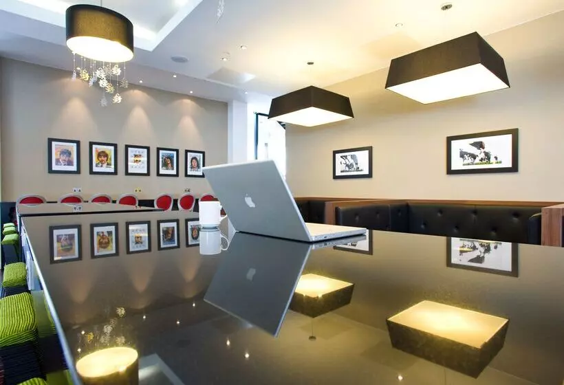 هتل Hampton By Hilton Liverpool City Center