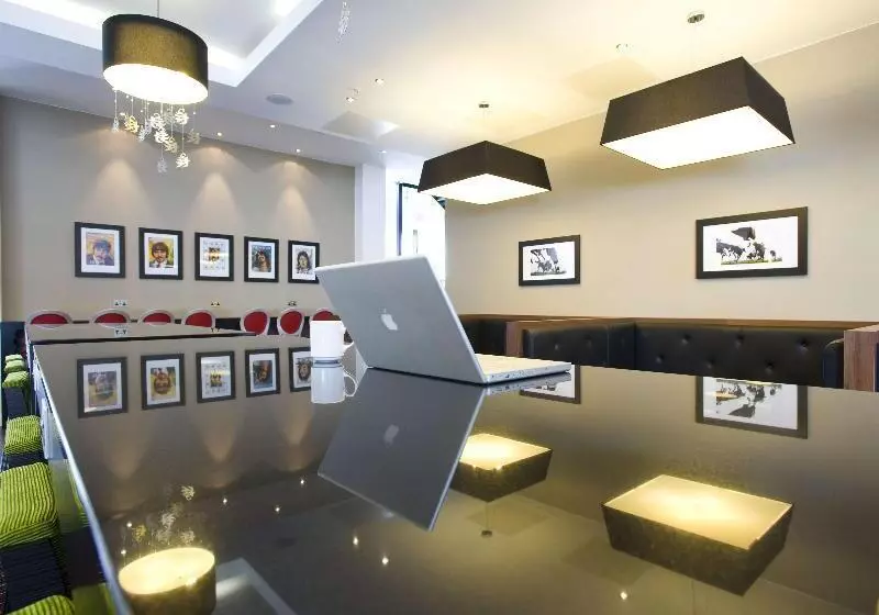 هتل Hampton By Hilton Liverpool City Center