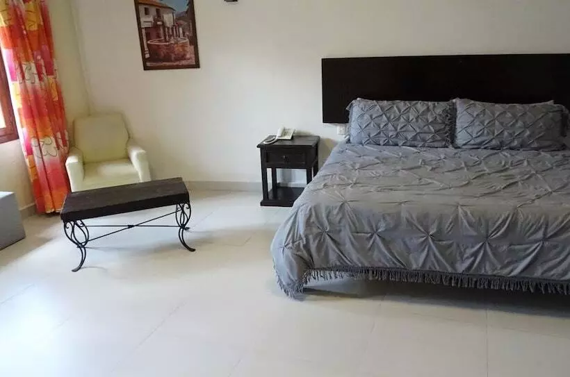 Hotel Jardines Del Carmen