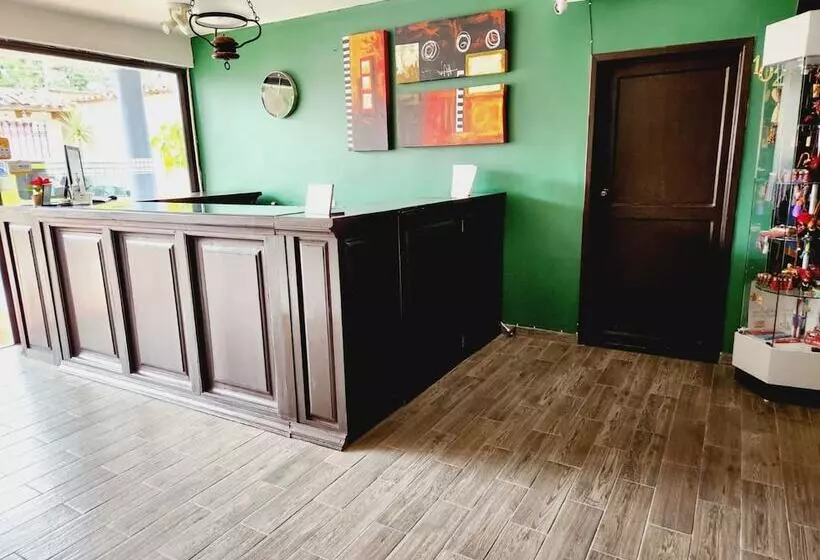 Hotel Jardines Del Carmen