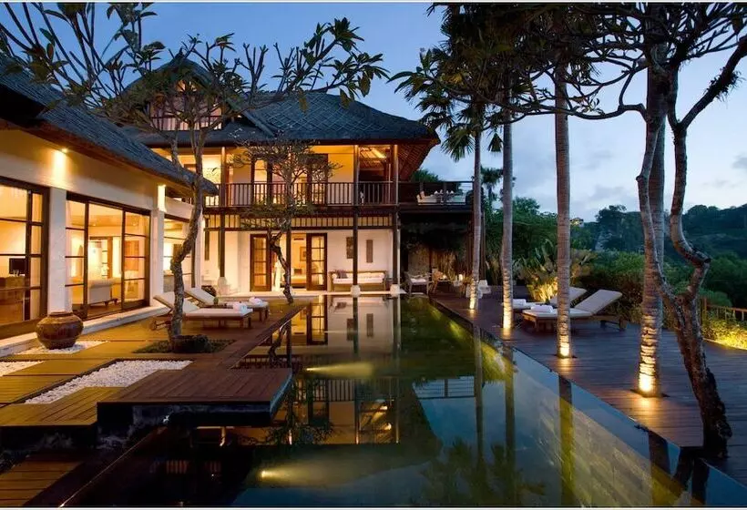 בית מלון כפרי Karma Jimbaran