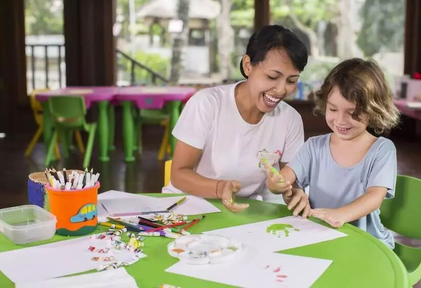 בית מלון כפרי Karma Jimbaran