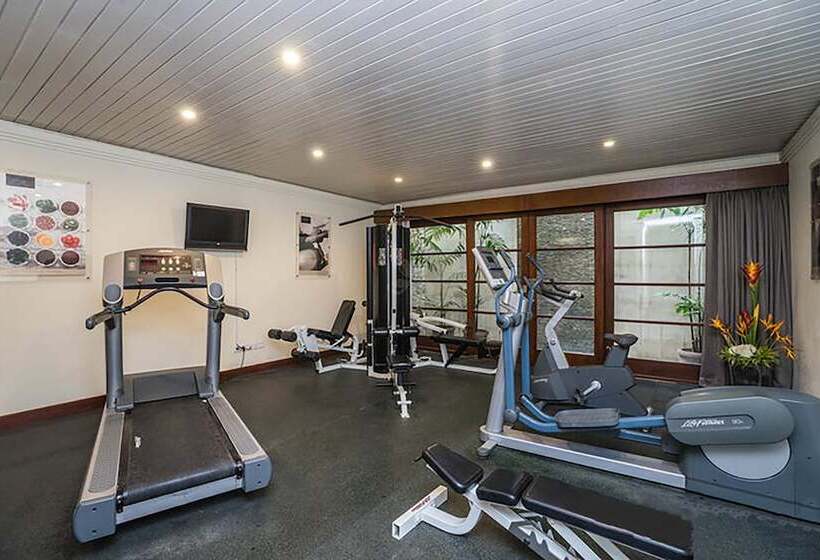 בית מלון כפרי Karma Jimbaran