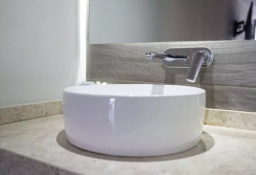 La Posada Hotel Y Suites