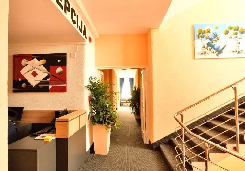 בית מלון כפרי Orient Zagreb