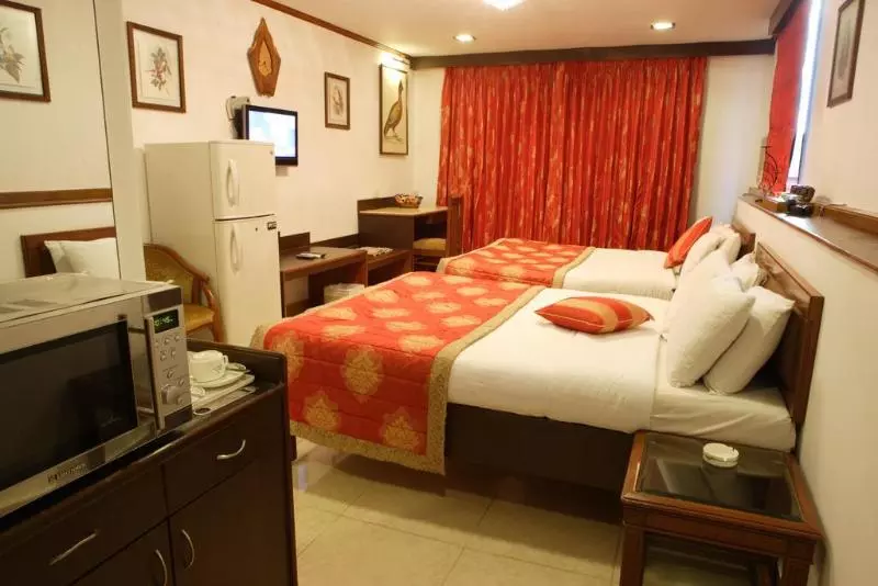 Отель Regal Enclave