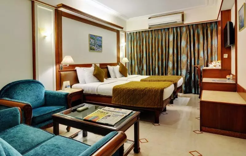 Отель Regal Enclave