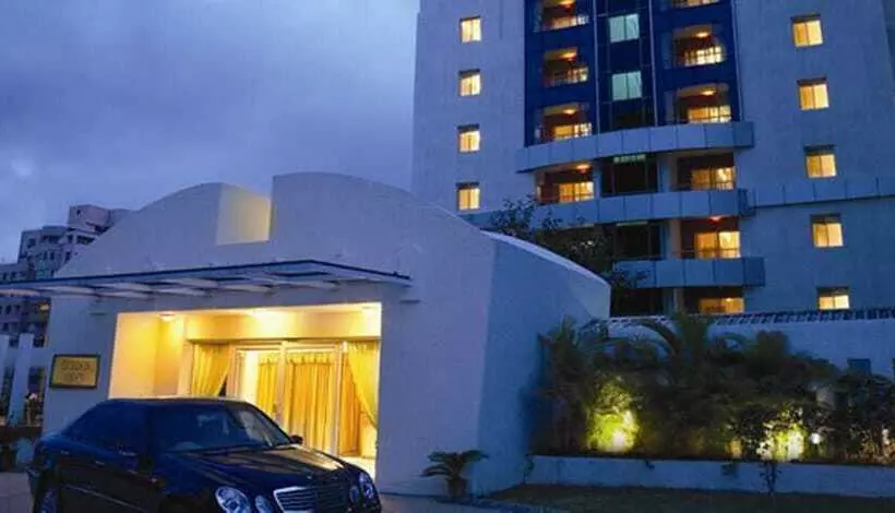 فندق Royal Orchid Golden Suites Pune