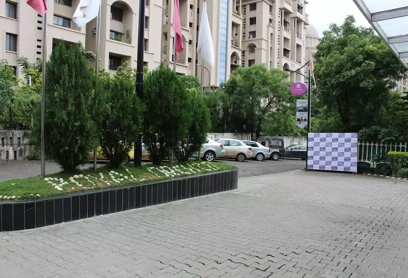 فندق Royal Orchid Golden Suites Pune