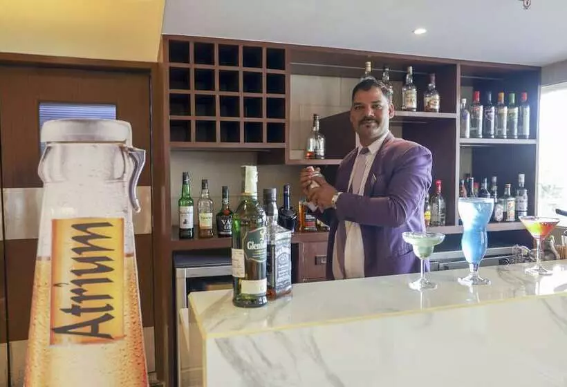 فندق Royal Orchid Golden Suites Pune