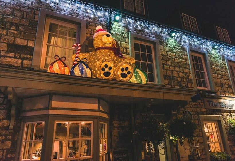 فندق The Bear, Cowbridge
