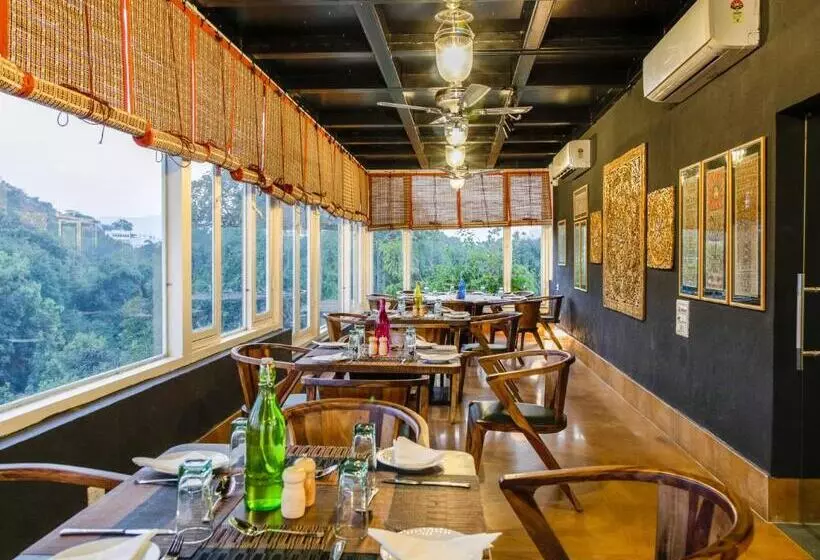 Tripli Hotels Shambhu Villas