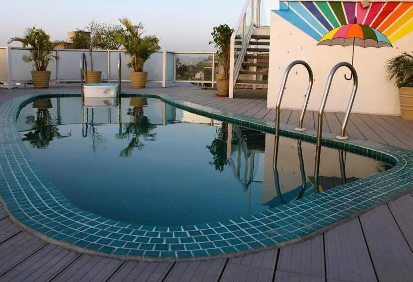 Tripli Hotels Shambhu Villas