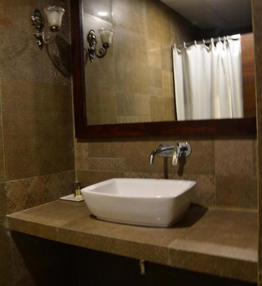 Tripli Hotels Shambhu Villas