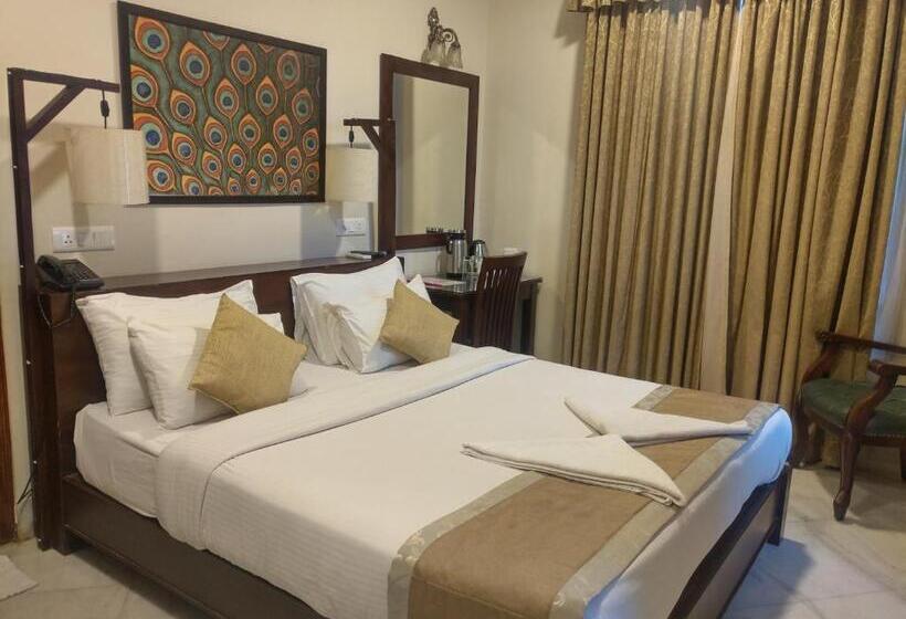 Tripli Hotels Shambhu Villas