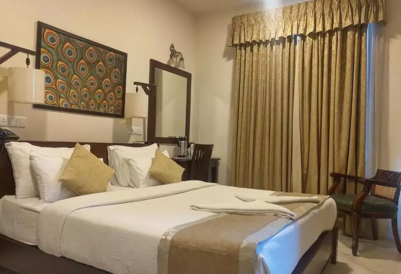 Tripli Hotels Shambhu Villas