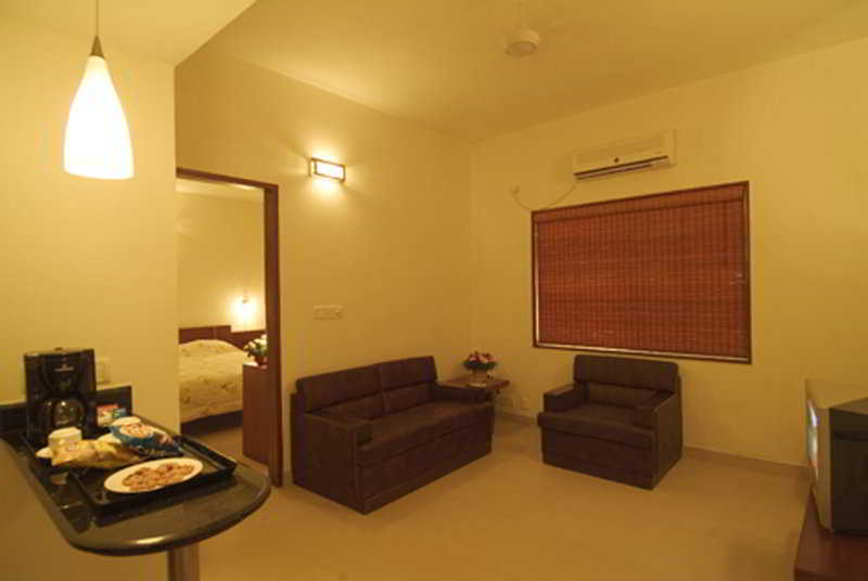 Отель Tudor Inn