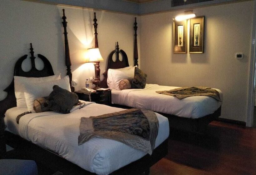 Отель Tuli Imperial