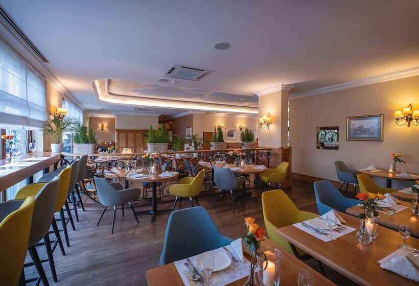 ホテル Włoski Italia Boutique Old Town Poznań