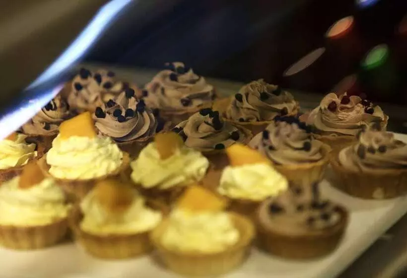 فندق Yogi Executive, Navi Mumbai