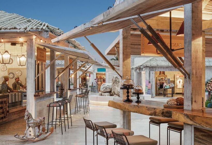 Jungala Park Hotel At Vidantaworld Riviera Maya