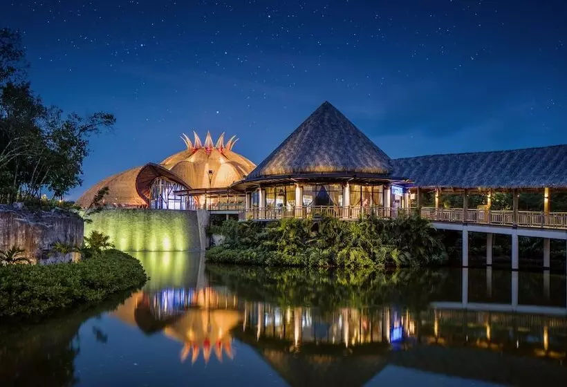 Jungala Park Hotel At Vidantaworld Riviera Maya