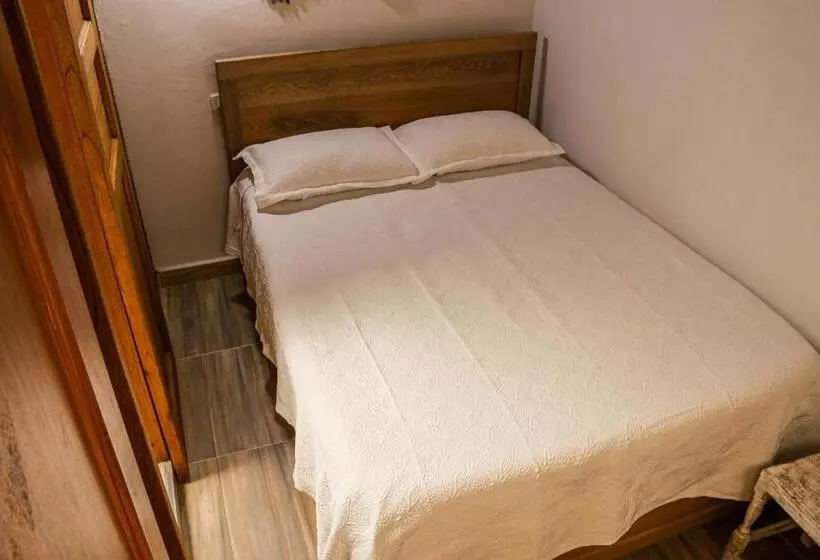 تختخواب و صبحانه La Casa De Ana
