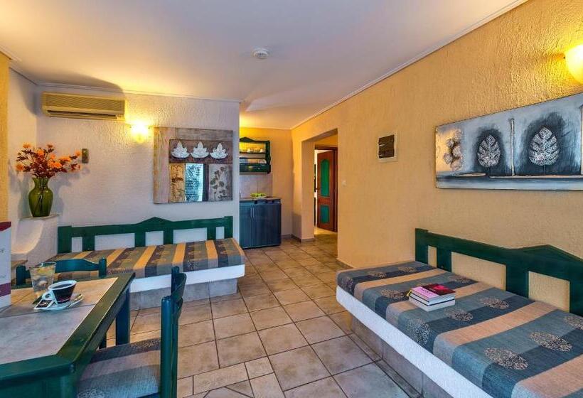 هتل Castle Suites