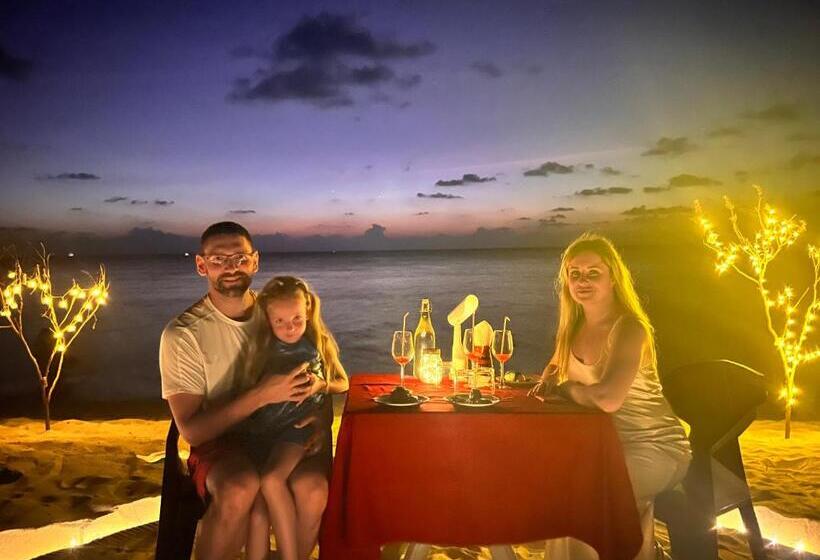 پانسیون Manta Stay Thoddoo, Maldives