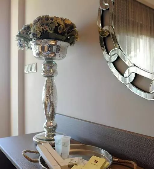 Royalty Suites Seaside