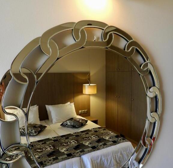 Royalty Suites Seaside