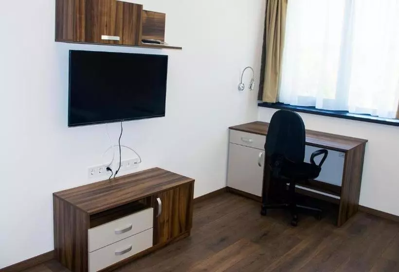 هاستل Stenso Rooms