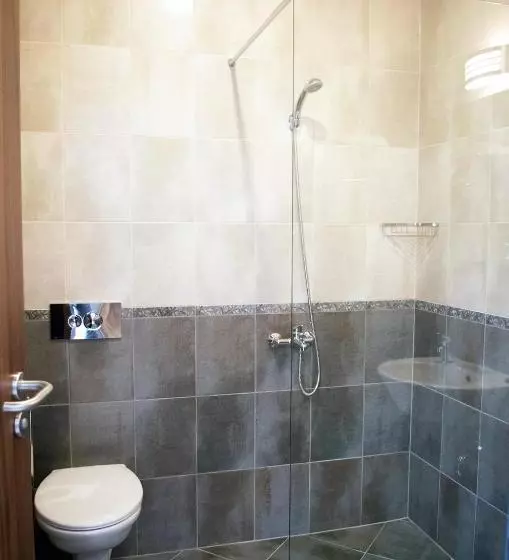 هاستل Stenso Rooms