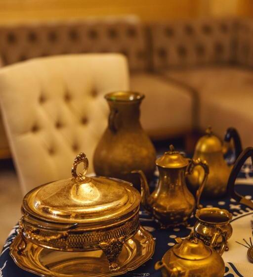 هتل Chateau Kvirike