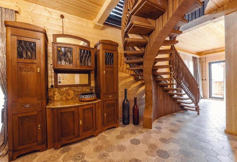 هتل Chateau Kvirike