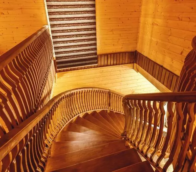 هتل Chateau Kvirike