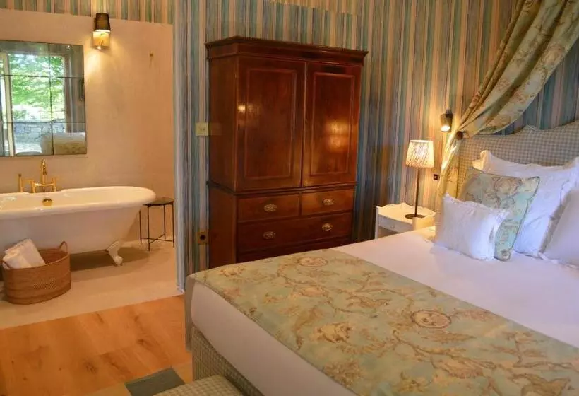 هتل Helguera Palacio Boutique & Antique