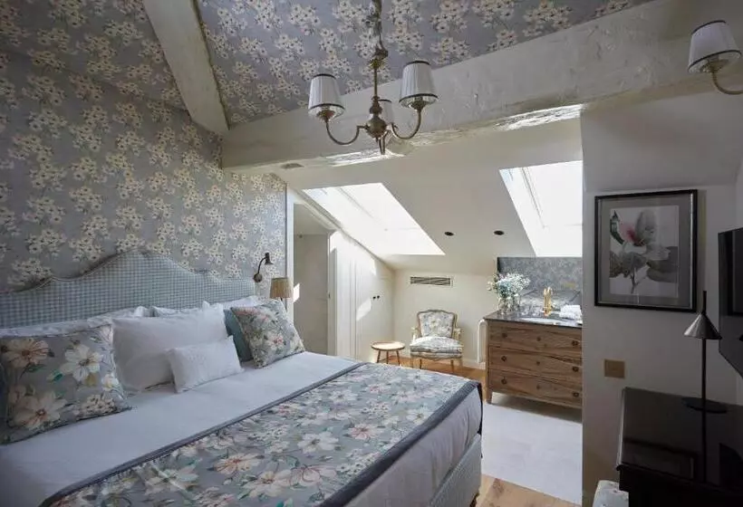 هتل Helguera Palacio Boutique & Antique