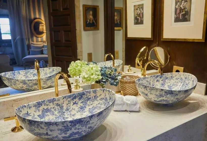 هتل Helguera Palacio Boutique & Antique