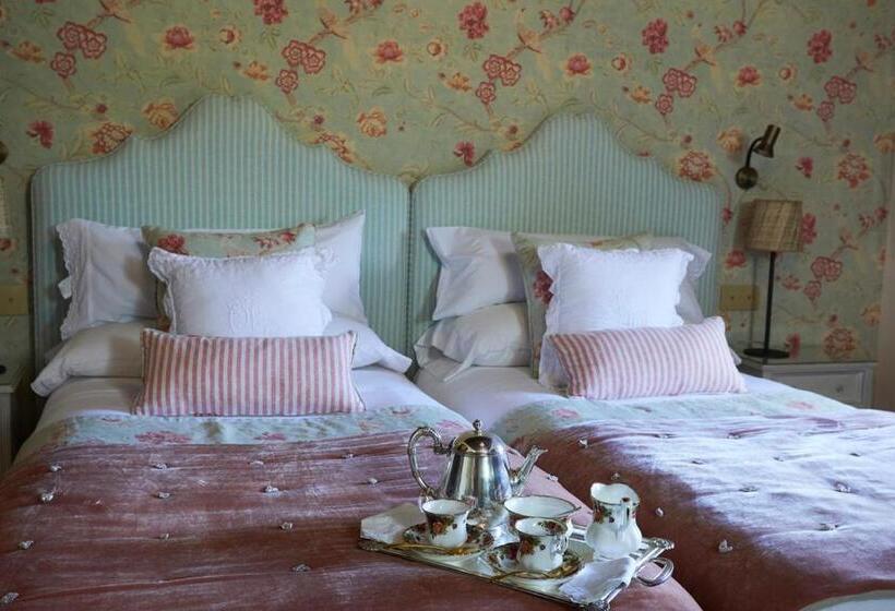 בית מלון כפרי Helguera Palacio Boutique & Antique