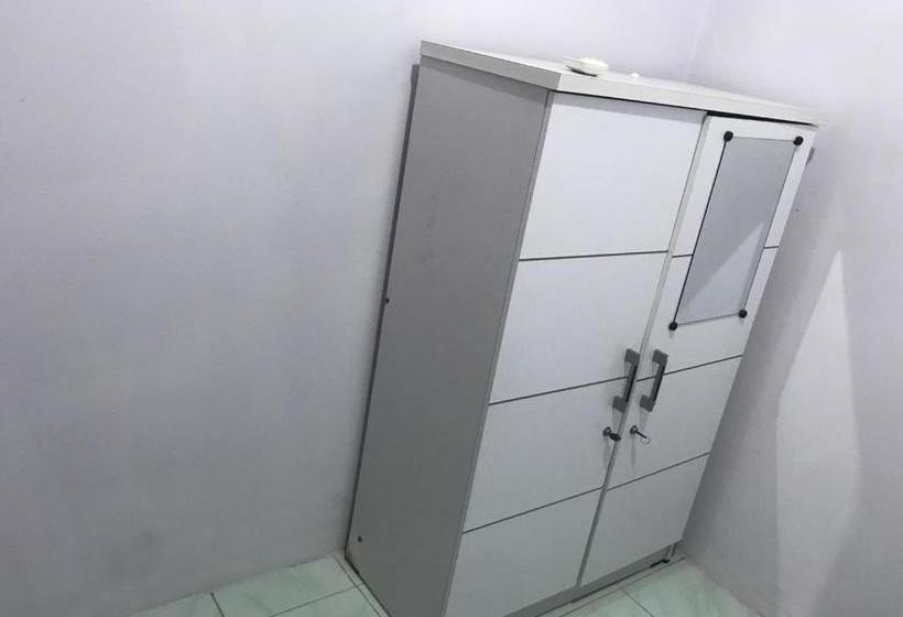 בית מלון כפרי Koolkost Syariah Near Pelabuhan Tanjung Priok