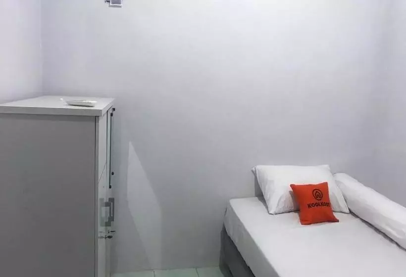 ホテル Koolkost Syariah Near Pelabuhan Tanjung Priok