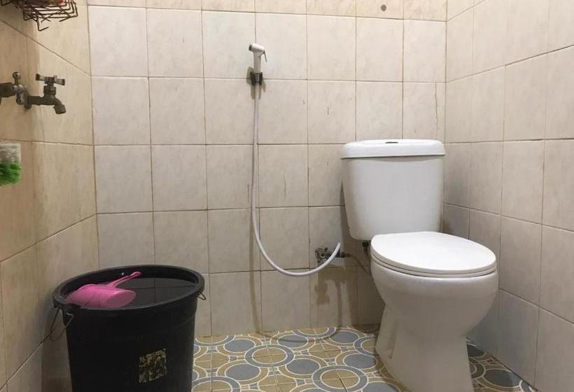 בית מלון כפרי Koolkost Syariah Near Pelabuhan Tanjung Priok