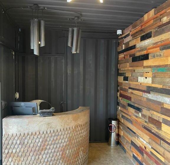 هتل Oxú Solo Adultos