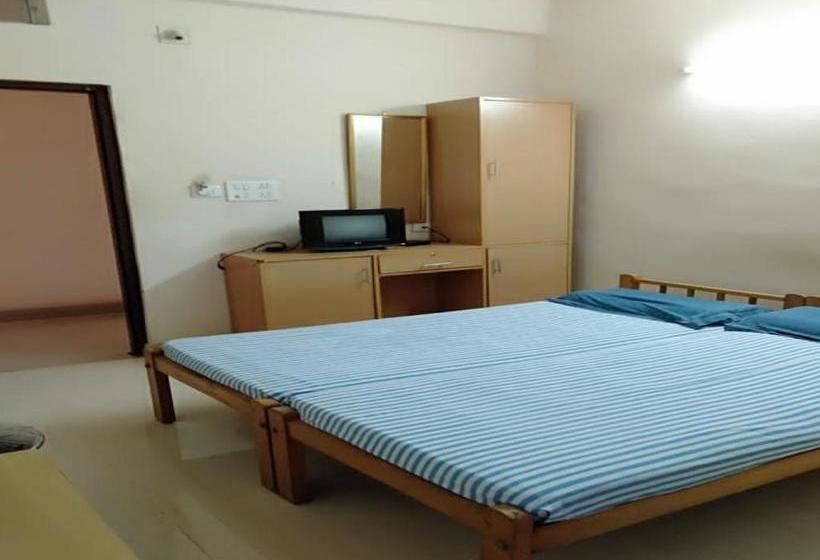 בית מלון כפרי Spot On Ashoka Inn