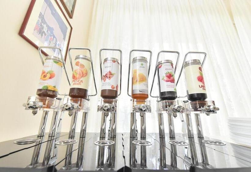 هتل Villa Elprado