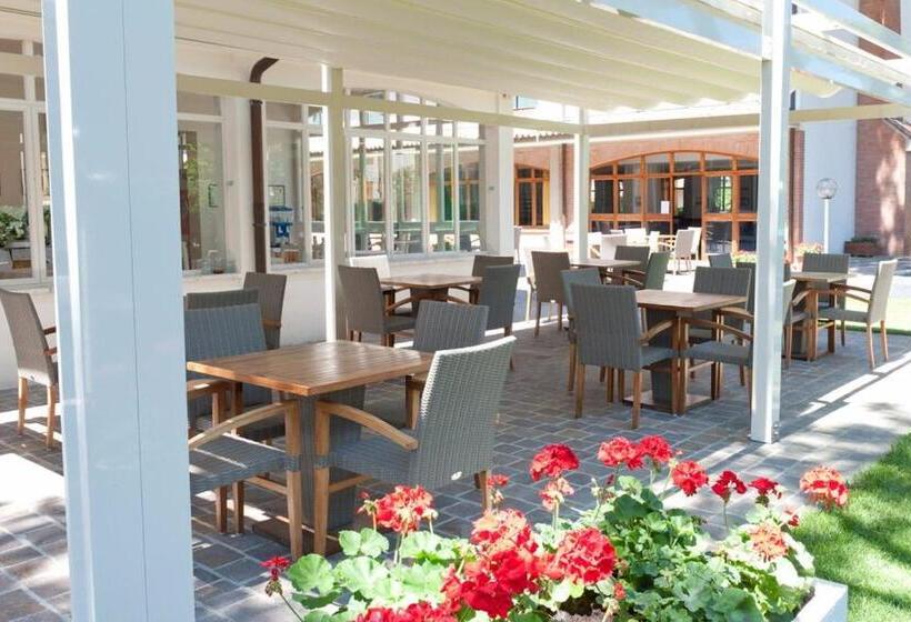 هتل Villa Elprado