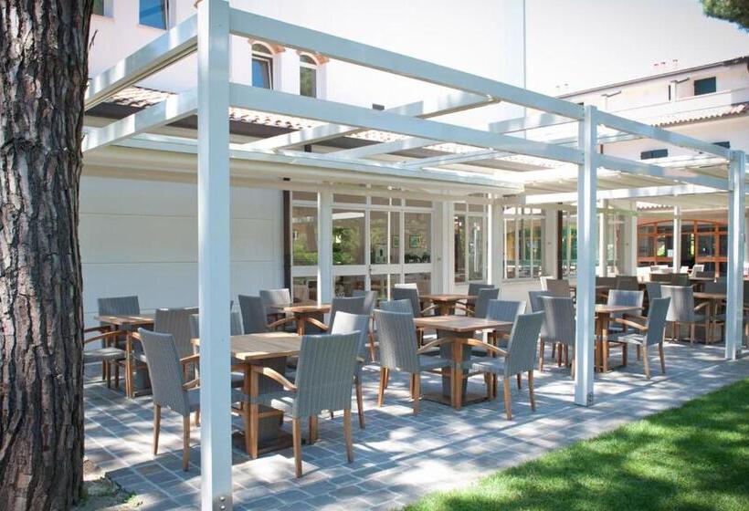 هتل Villa Elprado